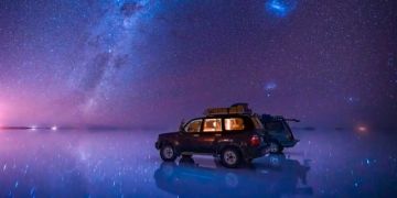 El frío no ahuyenta a los turistas que siguen llegando al Salar de Uyuni