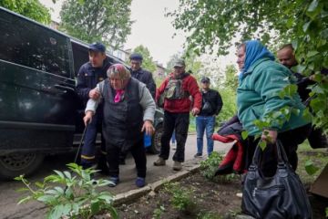 Ucrania está “estabilizando” la situación en Járkov y alerta de otra posible ofensiva en Sumi