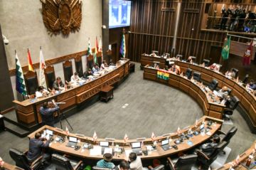 Judiciales: Opositores fracasan en intento de aprobar ley, pero sí logran conminatoria para Choquehuanca