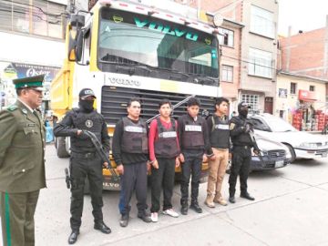 El comandante de la Policía, coronel Bernardo Isnado, presentó a los posibles autores.