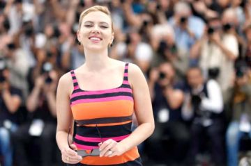 Scarlett Johansson dice que OpenAI aceptó  suspender una voz de ChatGPT similar a la suya