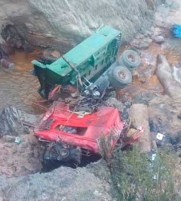 Embarrancamiento deja dos fallecidos
