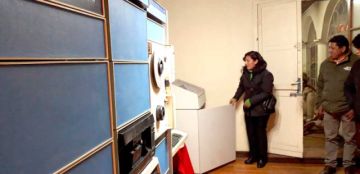 El equipo y sus componentes ocupa gran parte del salón donde está expuesto.