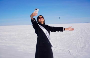 Miss Universo Sheynnis Palacios, maravillada por el Salar de Uyuni