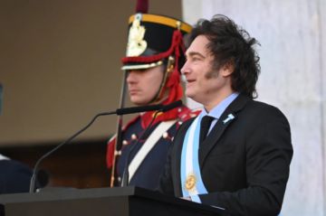 Milei anticipa despido de 50.000 funcionarios más y veto si se rompe el equilibrio fiscal