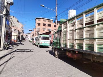 ¿Qué pasó con el diésel en Potosí? Hay interminables filas en los surtidores