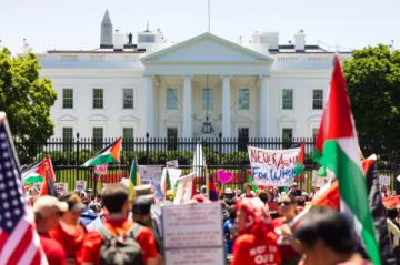 Una protesta propalestina rodea la Casa Blanca con una ‘línea roja del pueblo’
