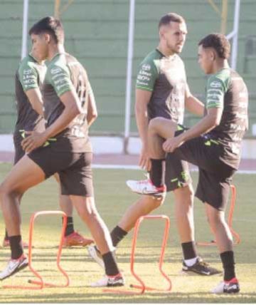 La Verde entrena frente a su gente antes de viajar 