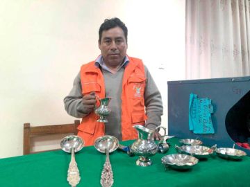 El artesano en plata, Waldo Navarro.