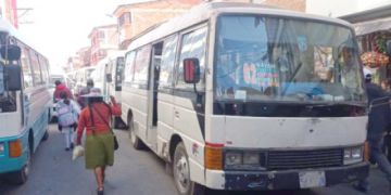 Transporte repliega unidades exigiendo subida de pasajes