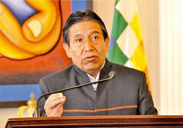 Las dos alas del MAS judicializan pugna por el control del partido