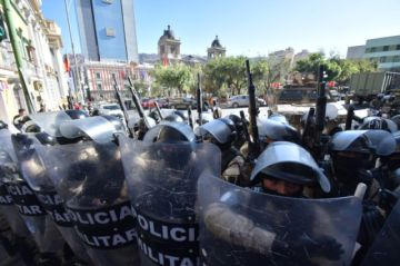 Enfrentamientos en Plaza Murillo.