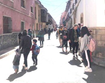 Alumnos se alistan para la vacación invernal y el frío aumenta en Potosí