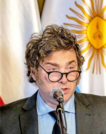 Argentina libera precios de la telefonía móvil, internet y TV cable