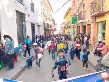 Danzarines de todas las edades participaron del convite.