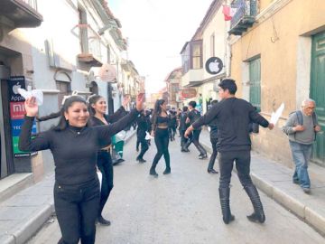  Las fraternidades llegaron hasta el centro de la ciudad.