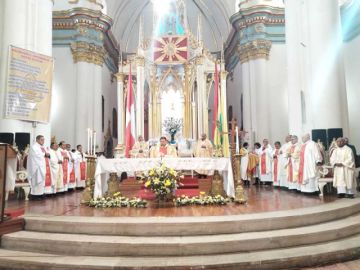 Están presentes en Potosí, en el centenario de la Diócesis.