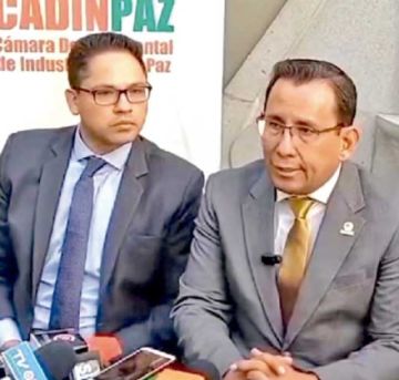 Industriales ven “complejo” acceso a dólares en el país
