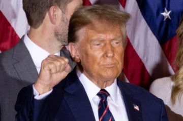 Una jueza concede una pausa en el procesamiento de Trump por el caso de los documentos clasificados