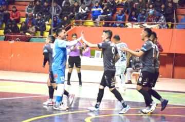 Fantasmas debuta con triunfo en la Liga