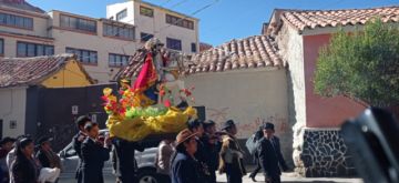El Tata Santiago Apóstol  llega a la ciudad de Potosí desde Chaquí