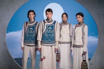 Mongolia conquista el oro en las redes sociales con su uniforme olímpico