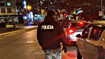 Cae presunto policía acusado de dopar y abusar sexualmente a una joven en un taxi