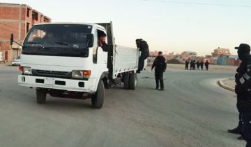 ‘Evistas’ denuncian que Policía y guardias interceptaron tarimas y equipos de sonido para acto de Evo Morales