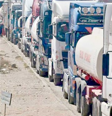 Choferes ratifican el paro movilizado por falta de diésel