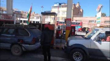 Incautan tres vehículos que realizaban carga excesiva de carburantes