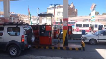Detectan a motorizados que vendían su lugar en filas en gasolineras de Potosí