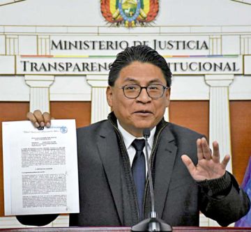 Lima: Arce puede llamar a referendo por decreto