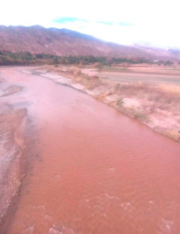El Puente: Prohíben utilizar el agua del río San Juan del Oro