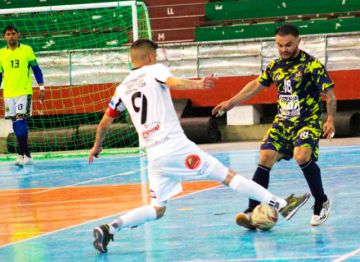 Córdova sigue con puntaje perfecto