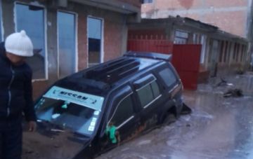 Construyen viviendas para casi una treintena de familias afectadas por riadas en Potosí