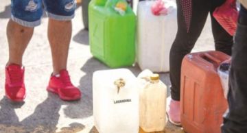 Policía secuestra bidones de combustible en el camino hacia Tarija