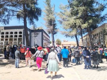 Miles de personas llegaron para participar de la misa.