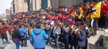 Más de 600 zampoñas se hacen sentir en la Villa Imperial