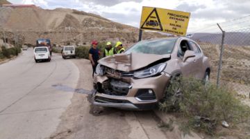 Patrulla policial causa aparatoso accidente cerca del botadero municipal