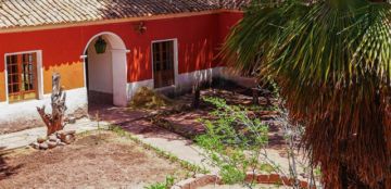 Alcaldía organiza viaje a Mondragón para conocer sus historias
