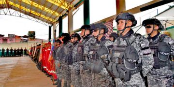 Reconocen a policías por  desbloqueo de carreteras