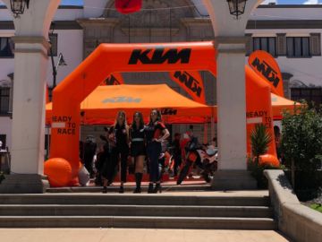  La feria se realiza en la plaza Alonzo de Ibáñez.