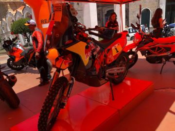  La feria se realiza en la plaza Alonzo de Ibáñez.