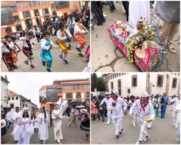 Mini cargamentos de platería, y personajes de antaño estuvieron en la entrada.