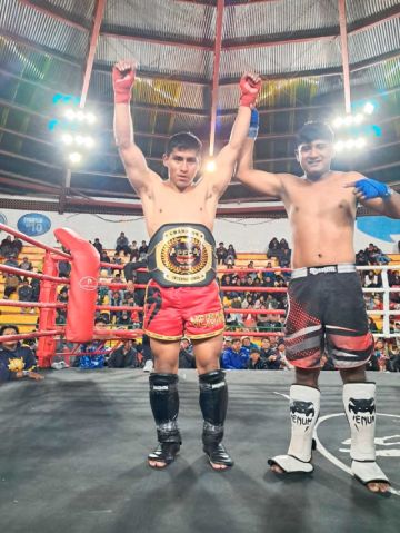 El potosino Jesús Calisaya logró el título en semi profesional Kick boxing K1.