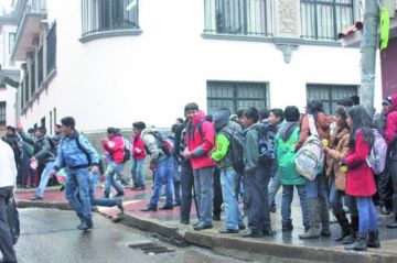 Pedirán al alcalde aplicar la norma que prohíbe el derroche del agua en carnavales y otros