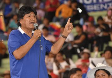 Pese a que está inhabilitado, Evo Morales busca a contrarreloj un partido para presentar su candidatura