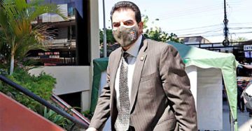 Buscan reactivar juicios de Manfred