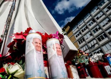 El Papa Francisco necesita aún oxígeno, tras crisis respiratoria
