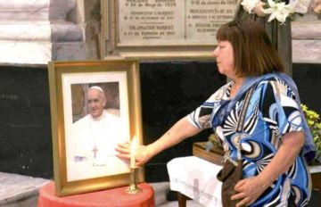Salud del Papa se agrava, tuvo una crisis respiratoria